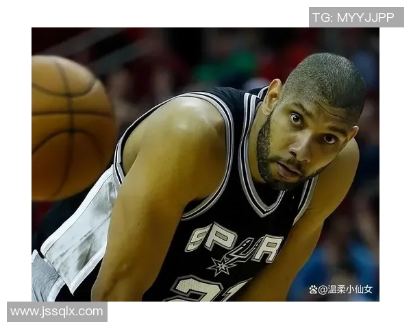 一人忠诚守卫一座城市 足球巨星与故土情深的传奇之路