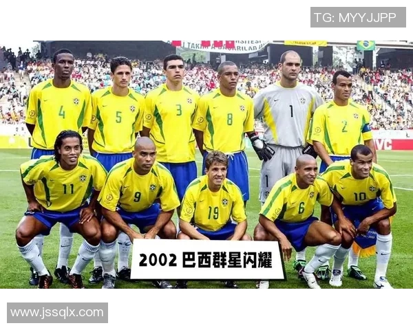 十位足球明星的传奇足迹与辉煌瞬间回顾