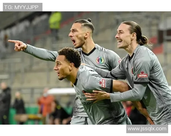 德国足球明星排名分析:星光闪耀的球员实力对比与影响力评估 德国足球明星排名分析:星光闪耀的球员实力对比与影响力评估