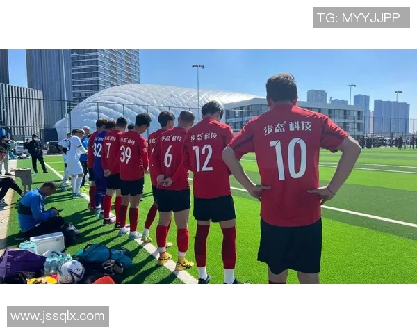 聆听绿茵传奇心声感受足球巨星原声名言背后的激情与信念