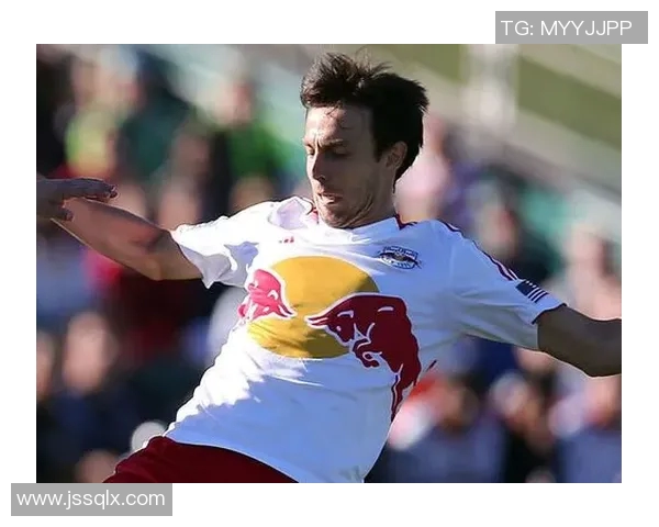 足球球星整形背后的秘密与争议 如何影响他们的职业生涯与形象塑造 足球球星整形背后的秘密与争议 如何影响他们的职业生涯与形象塑造