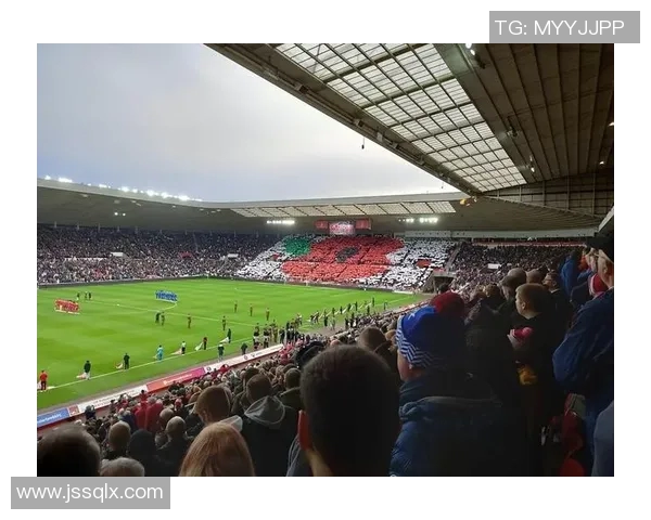 全球足坛巨星退役盘点 十大传奇球员告别绿茵场的精彩瞬间